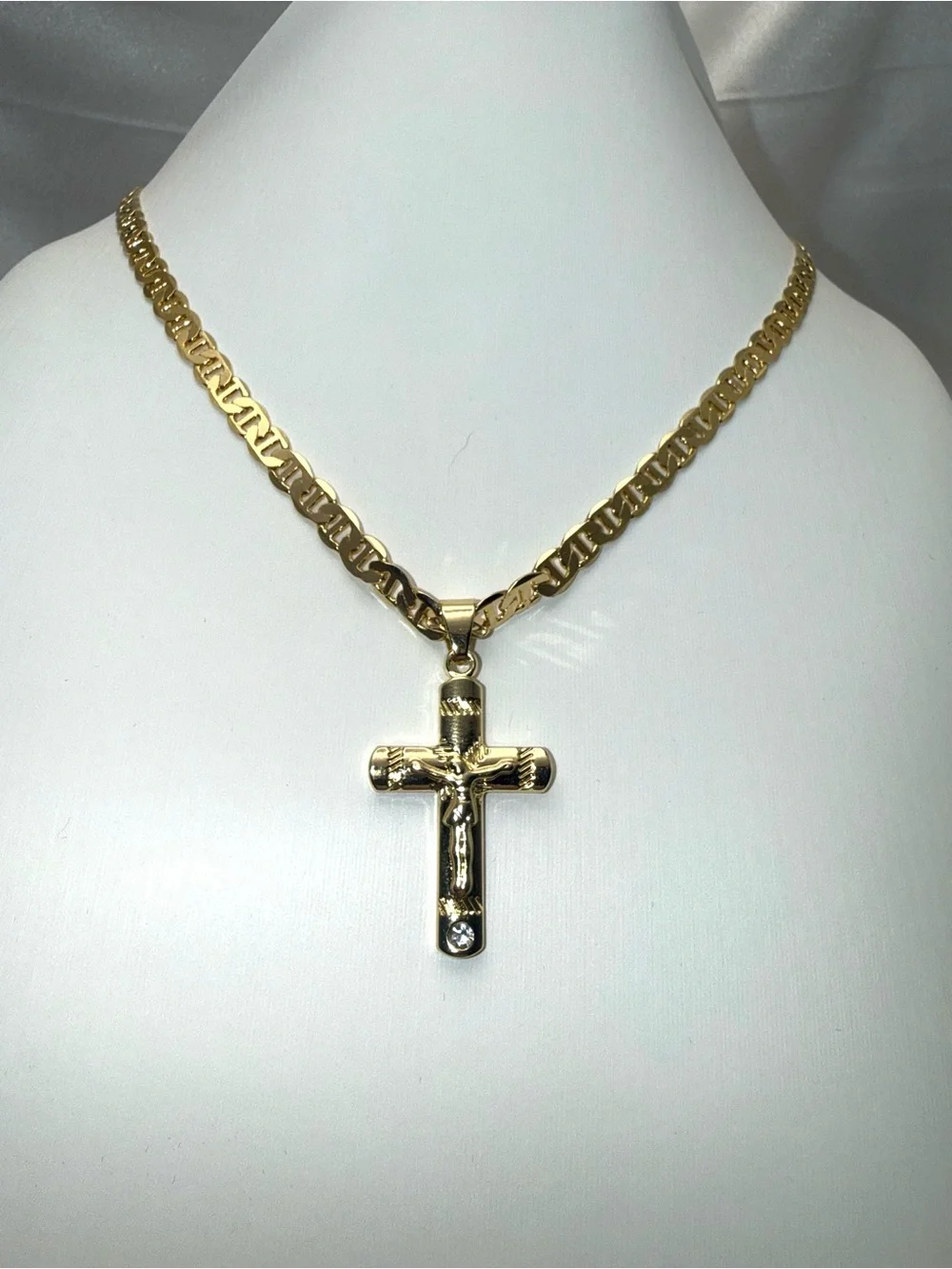 23 Inch 5.8mm Mariner Link Chain with Cross Pendant 18k dropped, 14k stamped